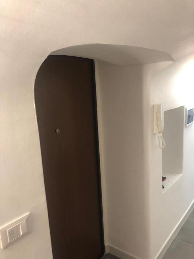 Il Rifugio Di Margo Apartment Bari Luaran gambar