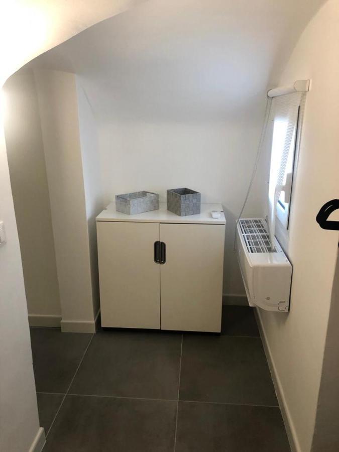 Il Rifugio Di Margo Apartment Bari Luaran gambar