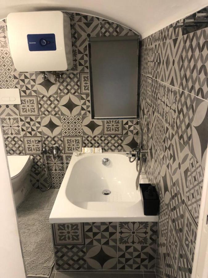 Il Rifugio Di Margo Apartment Bari Luaran gambar